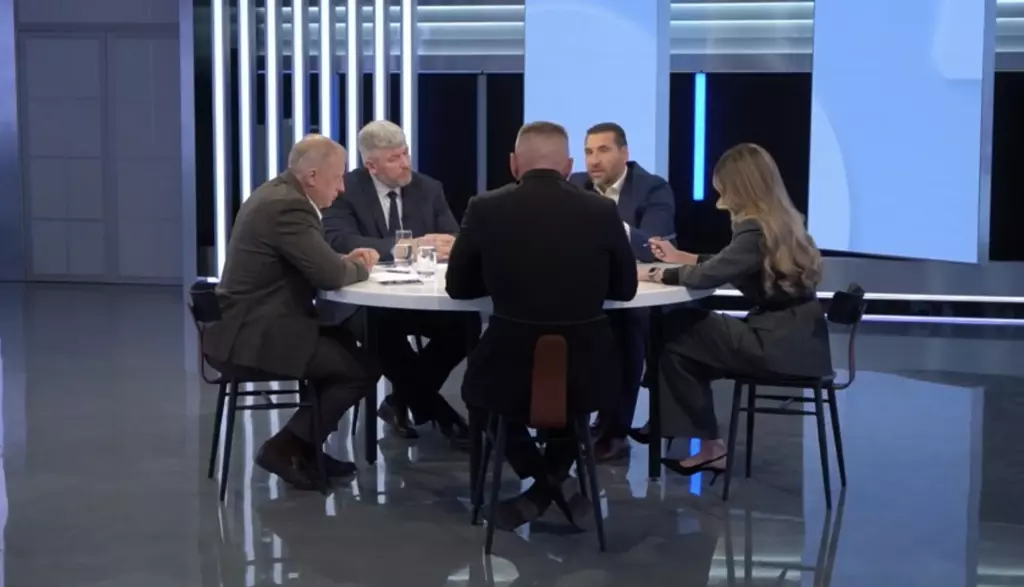 Дискуссия: «Криминальное банкротство» Студия «Россия 24», Овчинников Константин — Председатель Совета  СРО ААУ «Синергия»